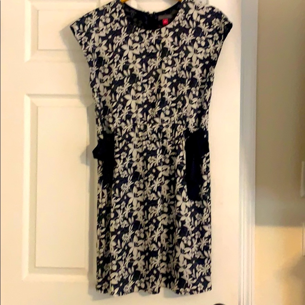 Vince Camuto Navy floral dress